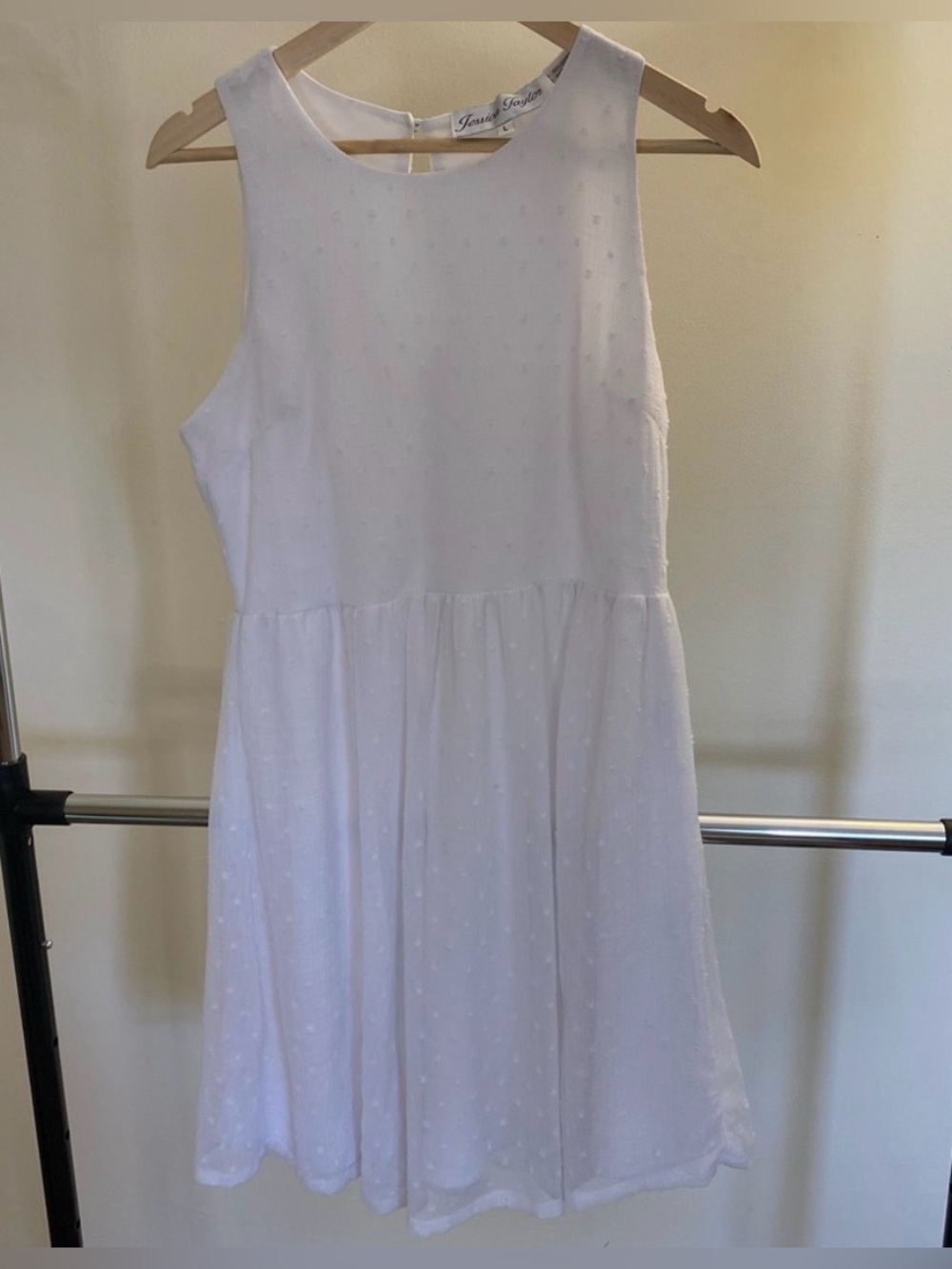 Ladies White Sleeveless Dress - Size L